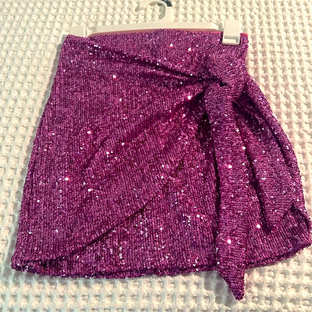 Pink Sequin‎ mini Skirt
